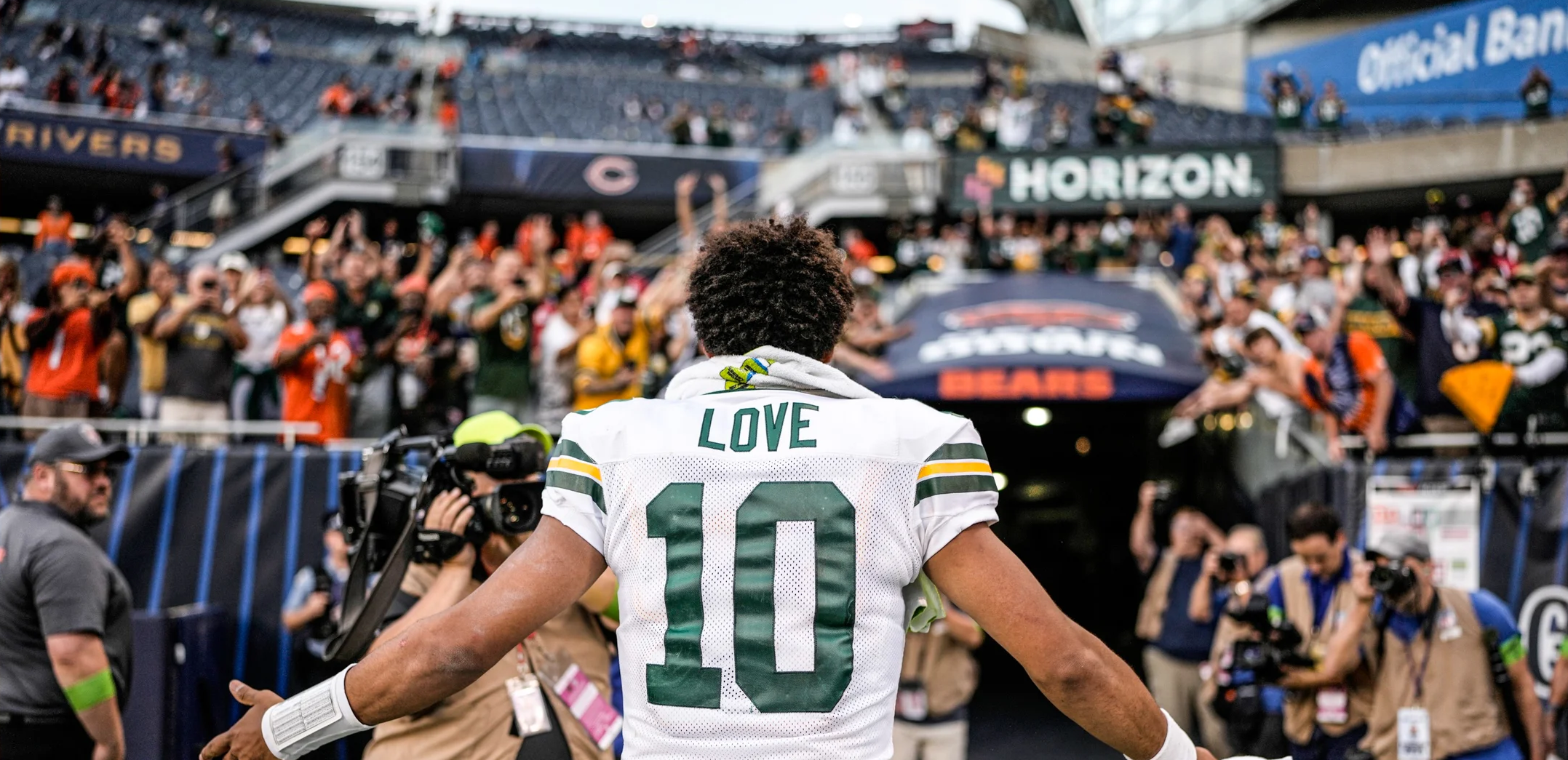 Green Bay #Packers LB Quay Walker with the pick 6 of Chicago #Bears QB