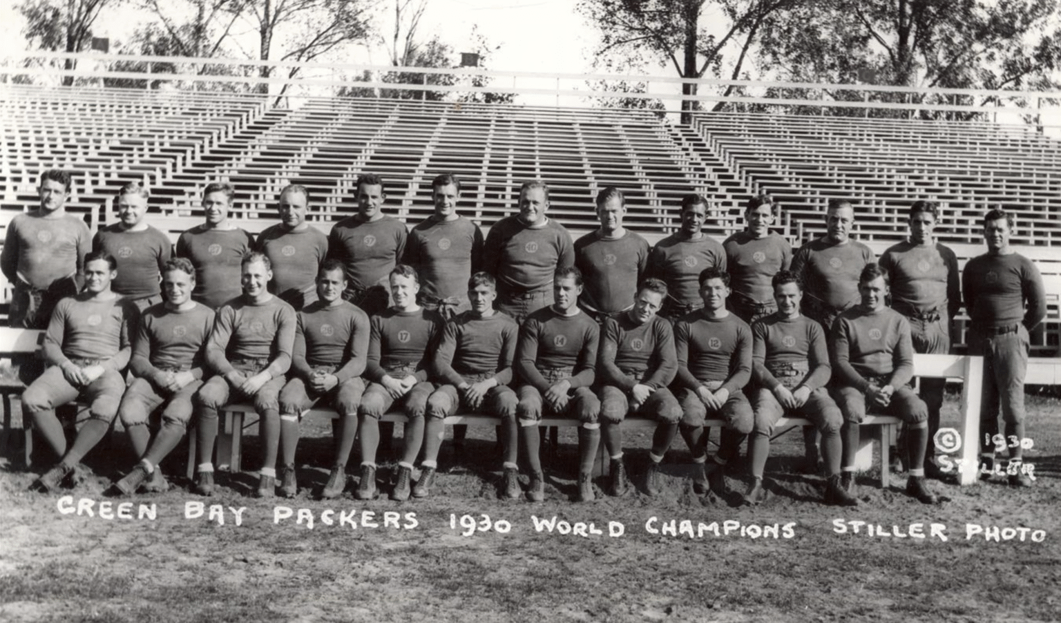 Green Bay Packers championship team photo, 1930 season